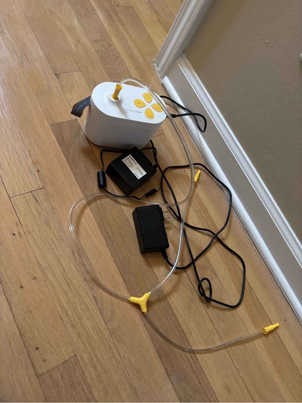 Medela Pump in Style Portable White & Yellow Electric Pump